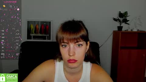 Arina online show from September 17, 2025, 11:23 am