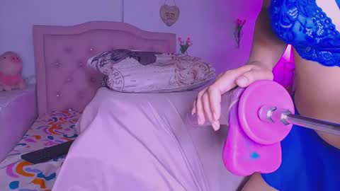 Snapshot of arishott chatting on June 8, 2026, 1:50 am ArisSPEED UP MY FUCK MACHINE AND MAKE ME CUM online show from June 8, 2026, 1:50 am