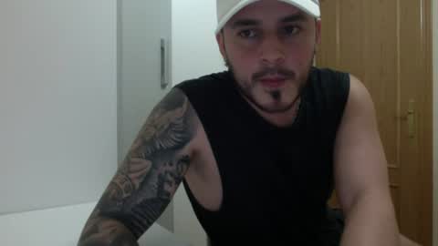 Snapshot of arismen chatting on June 17, 2026, 5:25 pm aris men online show from June 17, 2026, 5:25 pm