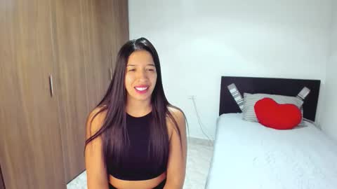 aristena_01 online show from February 14, 2026, 1:13 am