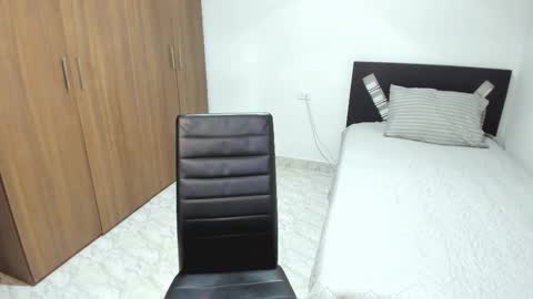 aristena_01 online show from February 15, 2026, 1:46 am