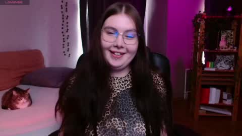 Astrid online show from May 18, 2026, 12:44 pm