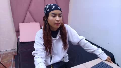 Snapshot of arleth_1 chatting on February 20, 2025, 3:01 am Arleth  online show from February 20, 2025, 3:01 am