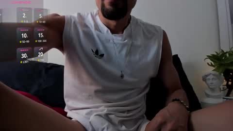 Snapshot of arleymoren chatting on December 21, 2025, 12:23 pm Arley Moren online show from December 21, 2025, 12:23 pm