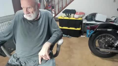 armalite16 online show from January 8, 2026, 4:04 am