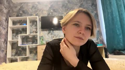 Stephanie online show from December 20, 2025, 10:33 am