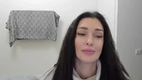 armanigirl online show from November 16, 2025, 12:22 pm