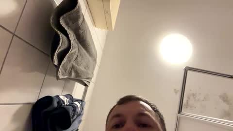 Snapshot of armyskater32 chatting on September 8, 2025, 8:08 pm armyskater32 online show from September 8, 2025, 8:08 pm