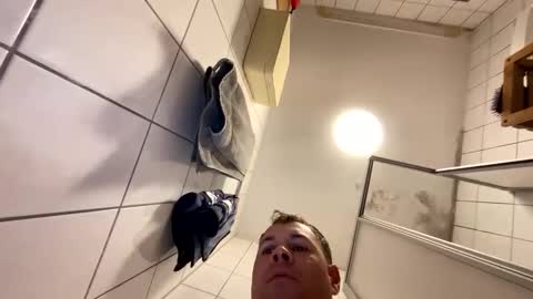 Snapshot of armyskater32 chatting on September 12, 2025, 7:30 am armyskater32 online show from September 12, 2025, 7:30 am