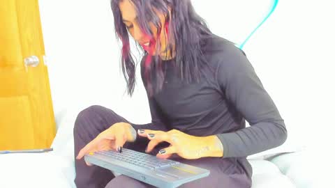 Snapshot of arohomlester_ chatting on April 28, 2026, 2:22 pm ARON online show from April 28, 2026, 2:22 pm