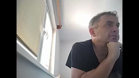 Snapshot of aromannn chatting on March 21, 2026, 8:41 am aromannn online show from March 21, 2026, 8:41 am