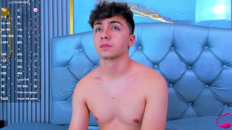 Snapshot of aron__cooper chatting on January 10, 2025, 12:47 pm aron__cooper online show from January 10, 2025, 12:47 pm