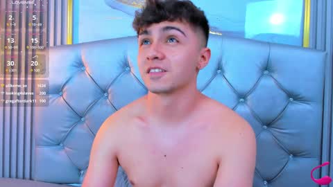 Snapshot of aron__cooper chatting on January 19, 2025, 1:21 am aron__cooper online show from January 19, 2025, 1:21 am