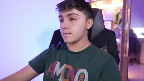 aron__cooper online show from December 22, 2025, 1:13 am