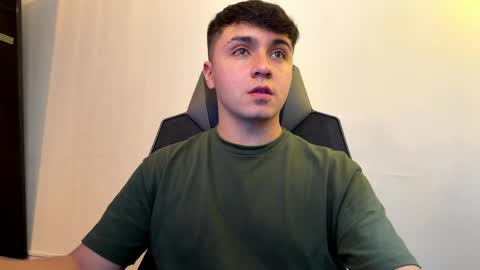 aron__cooper online show from May 30, 2026, 3:09 pm