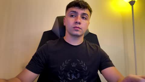aron__cooper online show from June 20, 2026, 1:25 pm