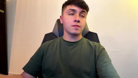 aron__cooper online show from June 21, 2026, 1:35 pm