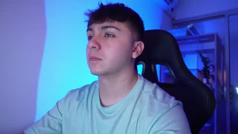 aron__cooper online show from June 30, 2026, 1:28 am