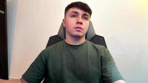 aron__cooper online show from July 3, 2026, 1:28 pm
