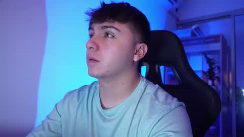 aron__cooper online show from July 11, 2026, 1:19 am