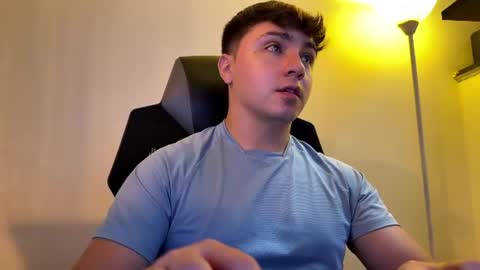 aron__cooper online show from July 21, 2026, 1:46 pm