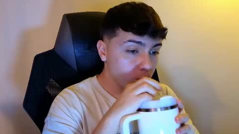aron__cooper online show from July 26, 2026, 4:53 am