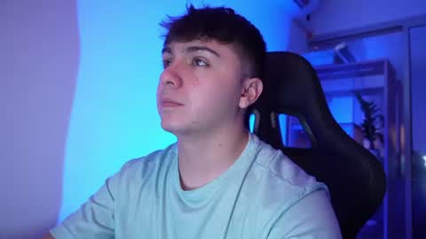 aron__cooper online show from August 4, 2026, 3:58 pm