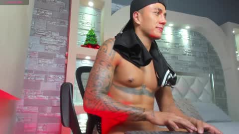 Snapshot of aron_bolt chatting on December 27, 2024, 7:46 pm ARON BOLT online show from December 27, 2024, 7:46 pm