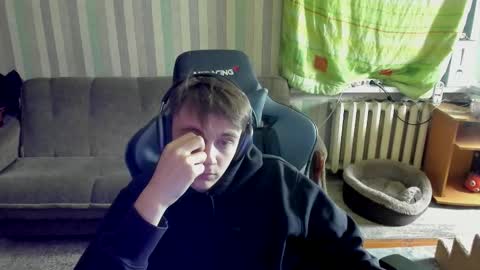 Snapshot of aron_neall chatting on October 10, 2025, 4:55 am biggest penis online show from October 10, 2025, 4:55 am