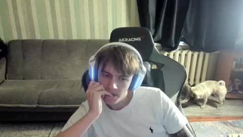 Snapshot of aron_neall chatting on November 12, 2025, 6:47 am biggest penis online show from November 12, 2025, 6:47 am