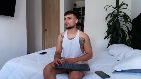 Aron Santoro online show from May 9, 2026, 6:46 pm