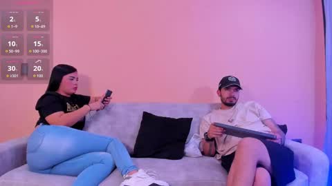 Snapshot of aronandluna chatting on October 17, 2025, 3:14 pm Aron and Luna online show from October 17, 2025, 3:14 pm