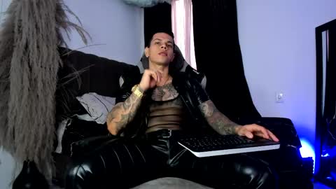 DarkMaster online show from May 11, 2026, 4:04 pm