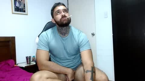 Snapshot of aronmiller404 chatting on October 8, 2025, 3:42 pm aronmiller online show from October 8, 2025, 3:42 pm