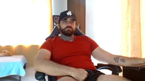 aronmiller online show from November 28, 2025, 6:21 pm