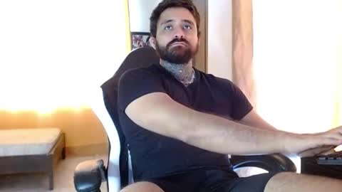 aronmiller online show from December 1, 2025, 2:55 pm