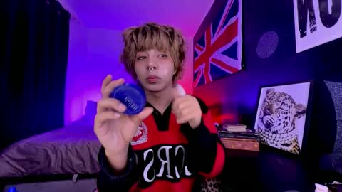 Snapshot of aronn_44 chatting on June 11, 2026, 1:20 pm Aaron online show from June 11, 2026, 1:20 pm
