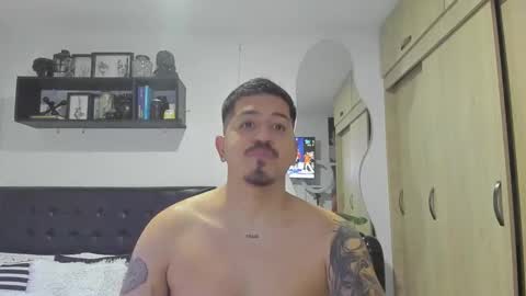 ARON  Independent model  online show from November 1, 2025, 2:13 am