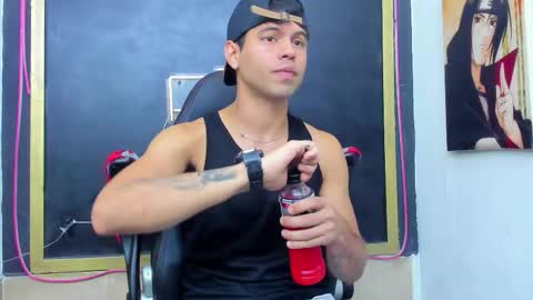 Aroon   online show from December 3, 2025, 12:03 pm