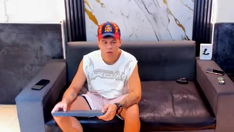 Snapshot of aroon_sexx21 chatting on May 22, 2026, 3:57 am Aroon online show from May 22, 2026, 3:57 am
