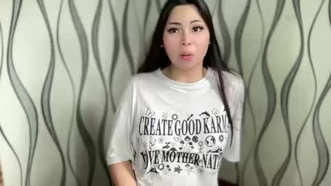 KATE MORE  online show from October 4, 2025, 4:21 am