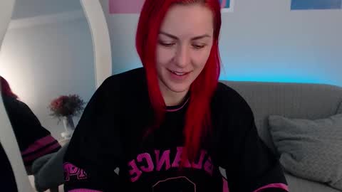 Snapshot of arri_ella chatting on September 18, 2025, 1:18 am arri_ella online show from September 18, 2025, 1:18 am