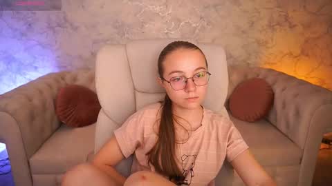 Snapshot of arrinawair chatting on September 18, 2025, 7:10 am arrinawair online show from September 18, 2025, 7:10 am