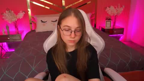 Snapshot of arrinawair chatting on October 3, 2025, 7:49 am arrinawair online show from October 3, 2025, 7:49 am