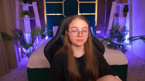 Snapshot of arrinawair chatting on October 28, 2025, 8:40 am arrinawair online show from October 28, 2025, 8:40 am