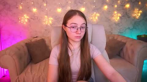 arrinawair online show from March 10, 2026, 7:35 am