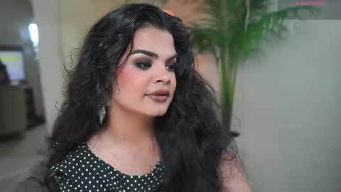 Chloe  online show from September 27, 2025, 11:32 pm