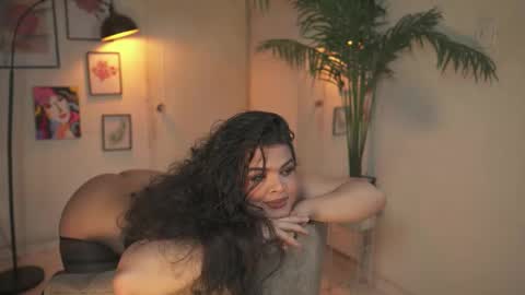 Chloe  online show from December 18, 2025, 11:11 pm