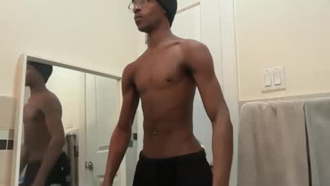 artfulmuscle212 online show from February 15, 2026, 1:20 pm