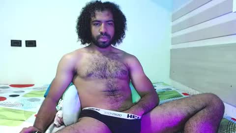 Snapshot of arthur_jamess chatting on October 8, 2025, 12:08 am arthur_jamess online show from October 8, 2025, 12:08 am